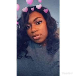 Meet your Posher, Aisha